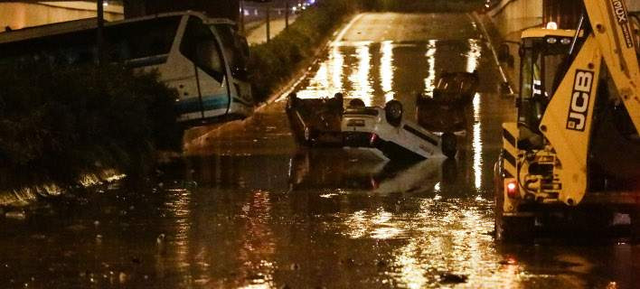 Φόβοι για πλιάτσικο κακοποιών στη Μάνδρα -Σε συναγερμό η ΕΛΑΣ